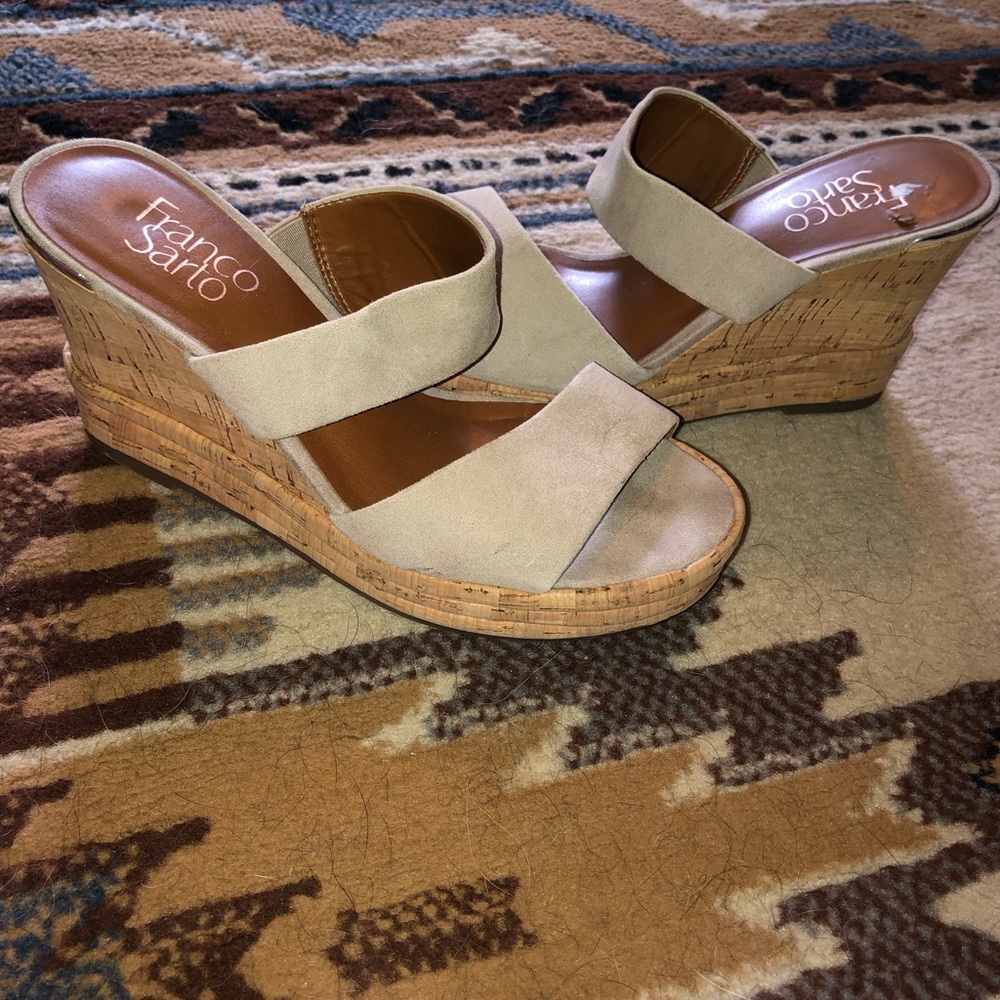 Franco Sarto scrappy wedges size 7M